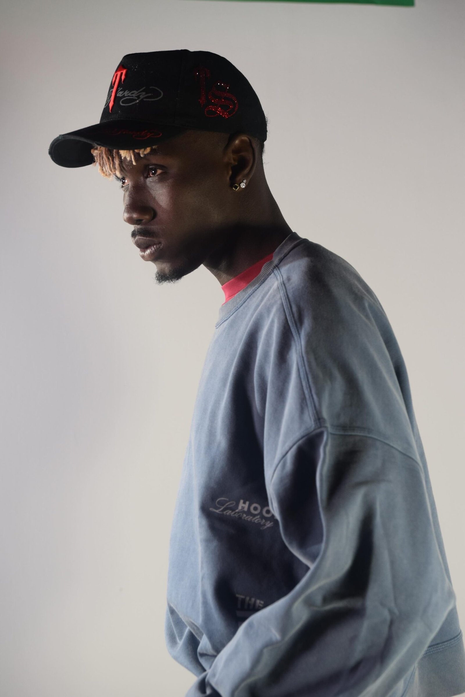 FA2407B5-17E8-40F7-AA98-A9FBEB5213EC